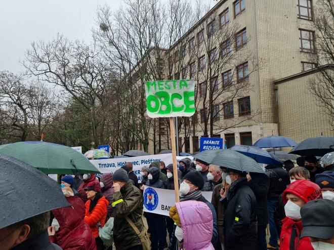 Požiadavky protestného zhromaždenia 61 regionálnych ZMOS 